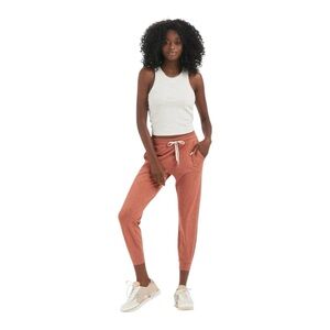 Vuori Performance Joggers in Cinnamon Heather